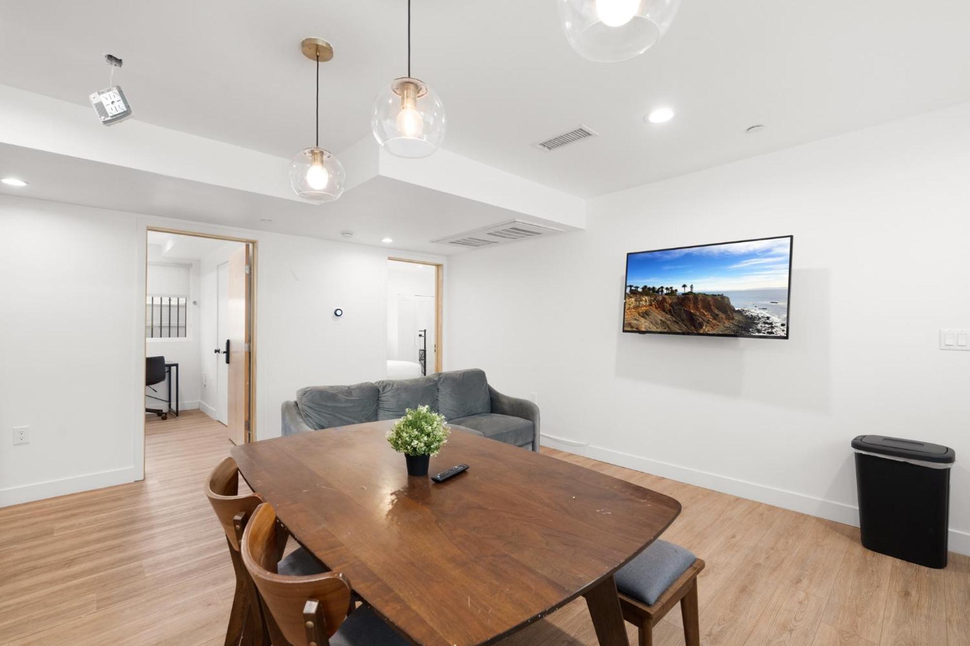 Perfect Location Near Usc, 1Bedroom With Shared Access Los Angeles Exterior photo
